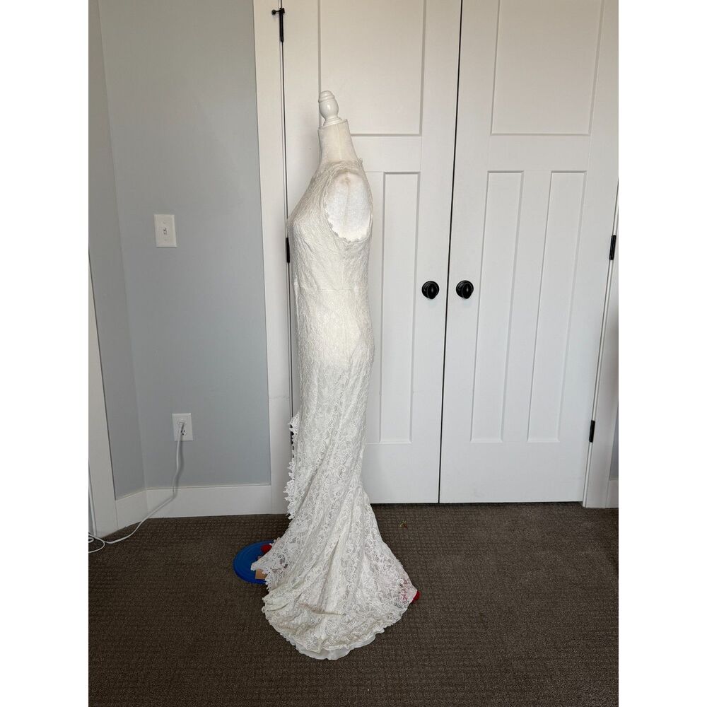 Brand Unknown White Lace Dress with Train, Wedding Party dress, Sizee 4-6? - Picture 3 of 14